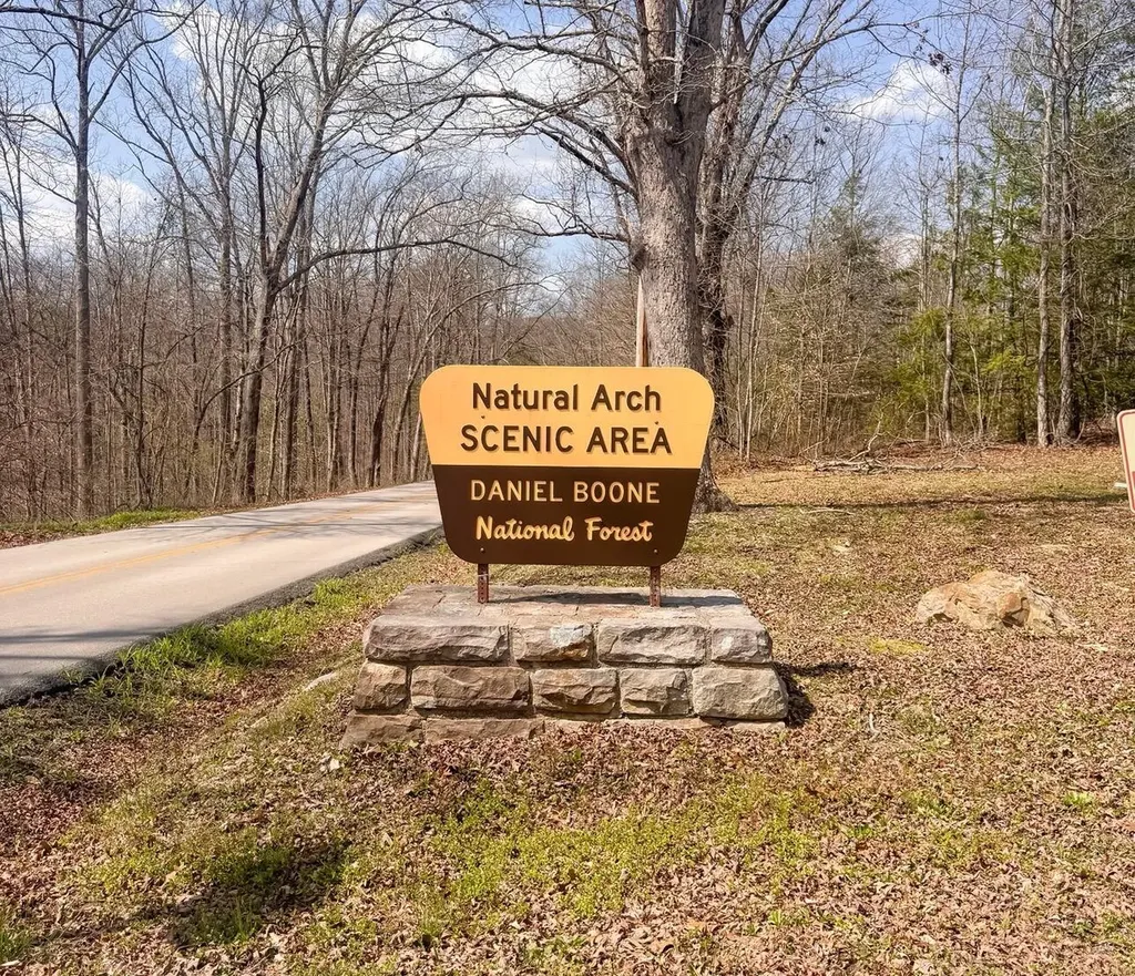 6422 The Day Ridge Road Whitley City KY 42653