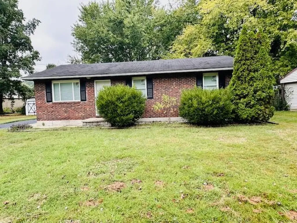 723 Boone Place Morehead KY 40351