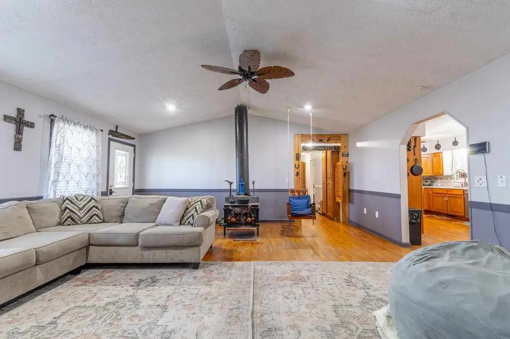 545 Lewis Bray Road Burnside KY 42519