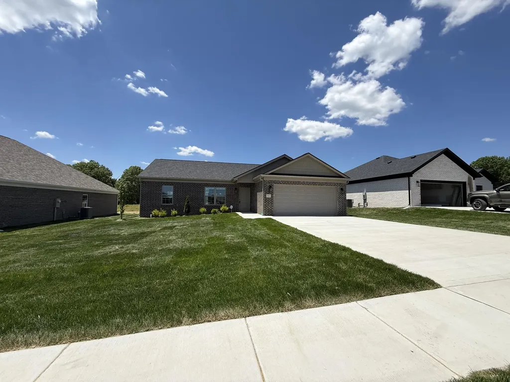 302 Cinchpost Circle London KY 40744