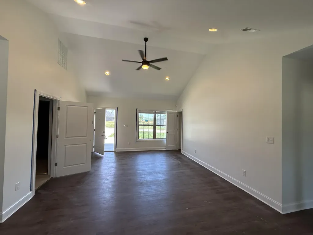 302 Cinchpost Circle London KY 40744