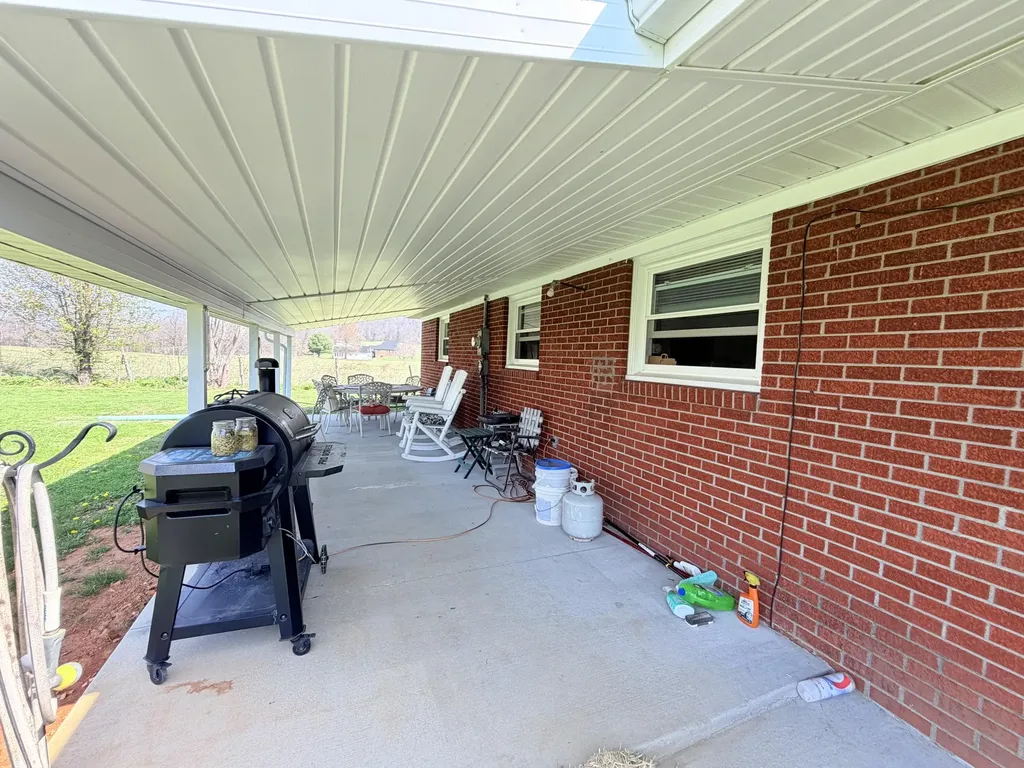 630 Doc Adams Road Mt Vernon KY 40456