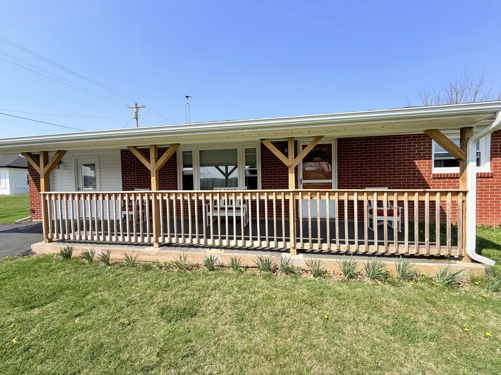630 Doc Adams Road Mt Vernon KY 40456