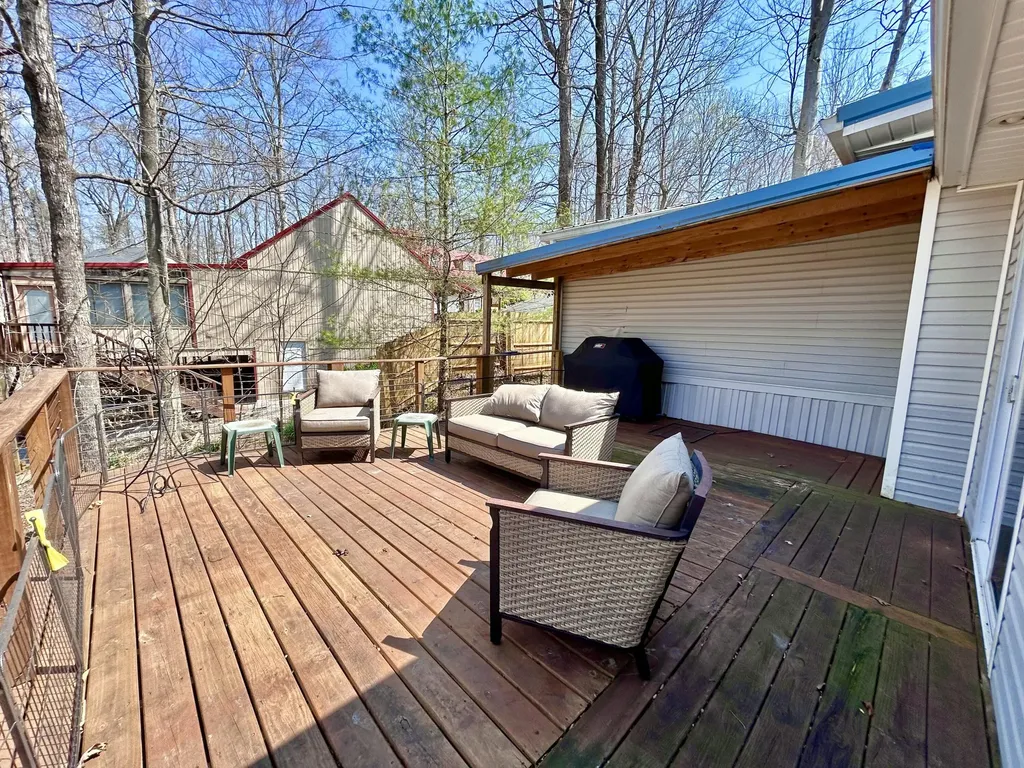 78 White Oak Lane Monticello KY 42633