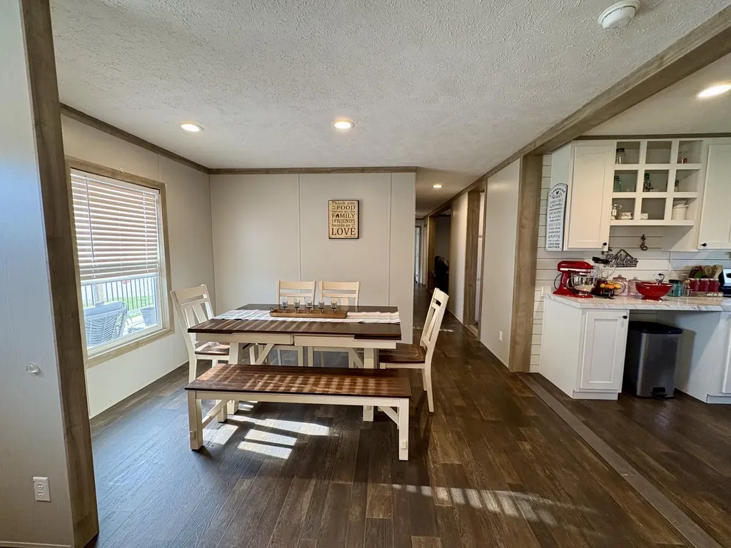 346 Turkey Loop East Bernstadt KY 40729