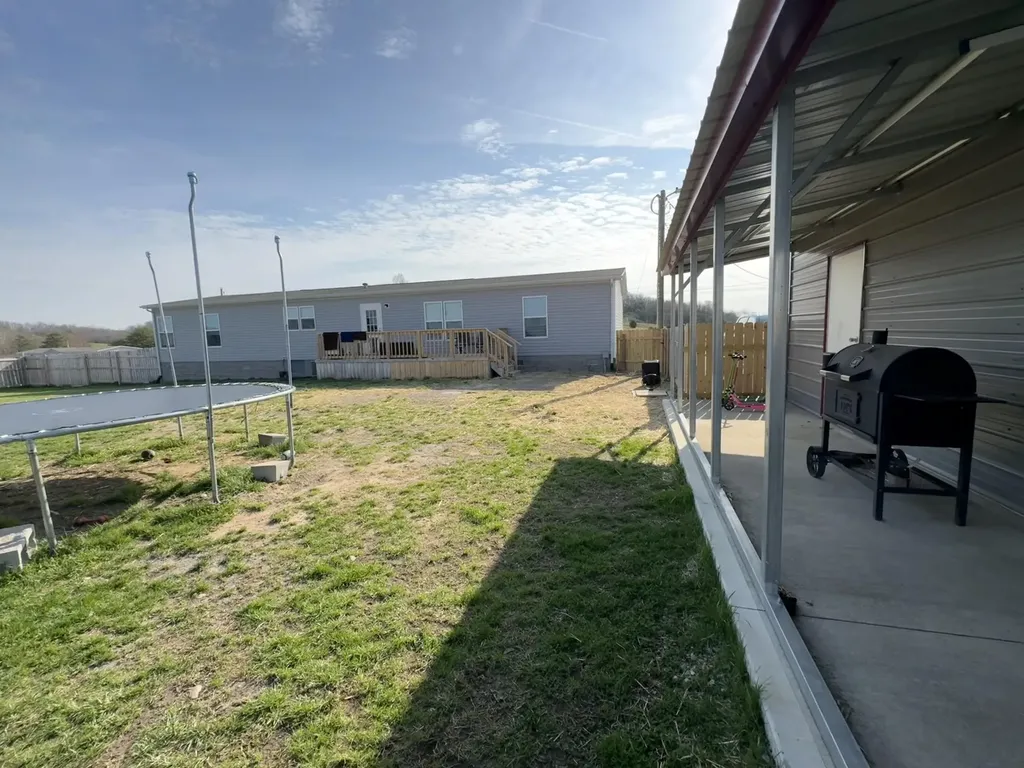 346 Turkey Loop East Bernstadt KY 40729