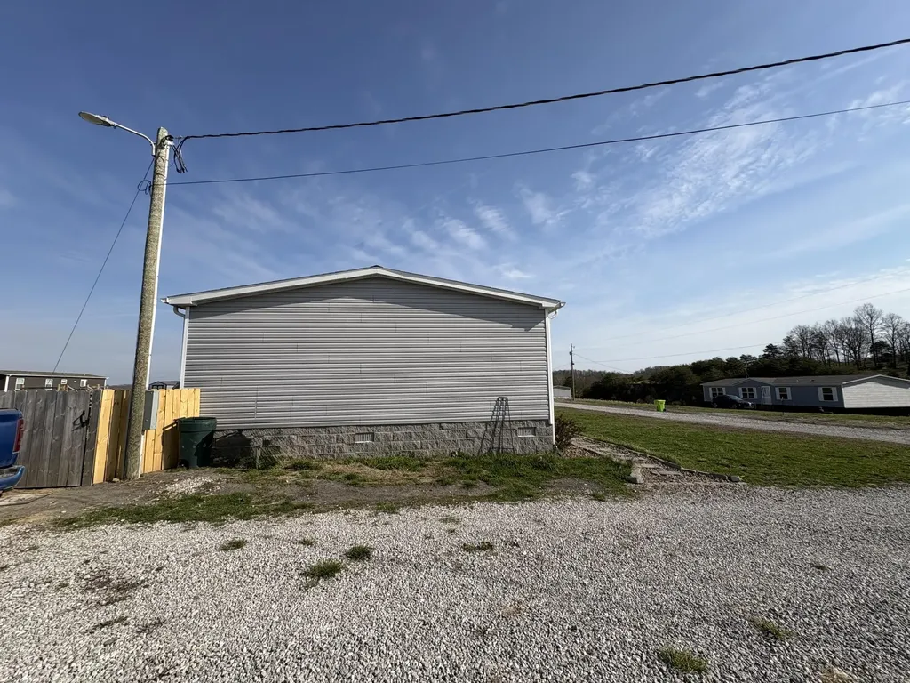 346 Turkey Loop East Bernstadt KY 40729