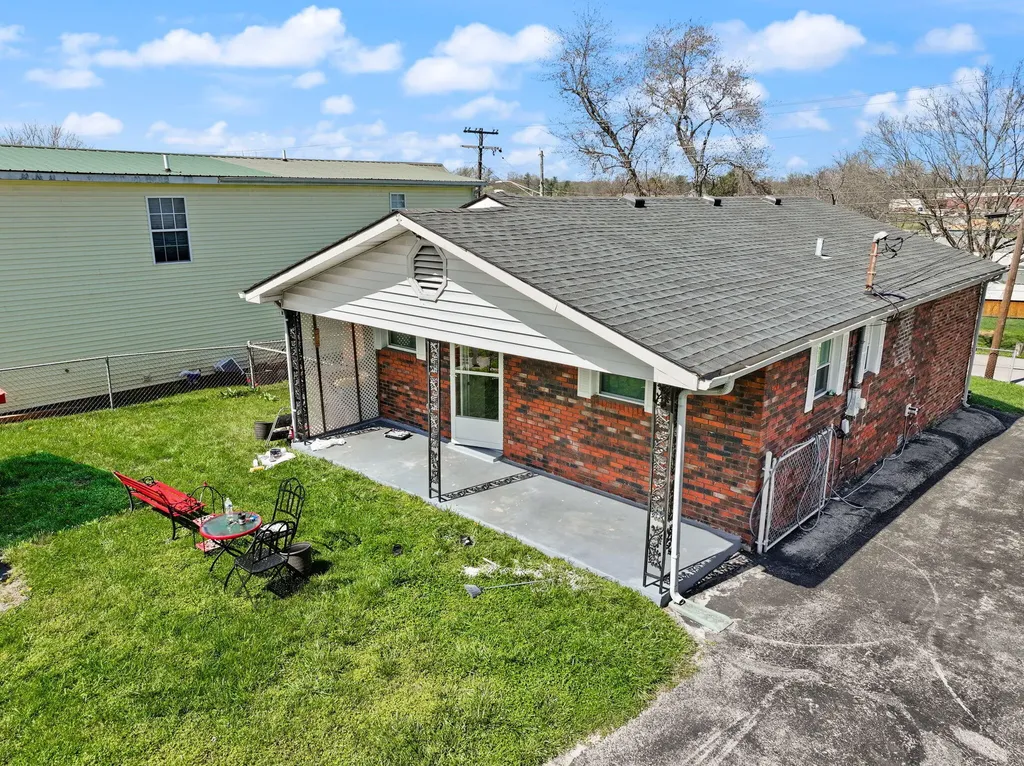 203 Speedway Drive Somerset KY 42503