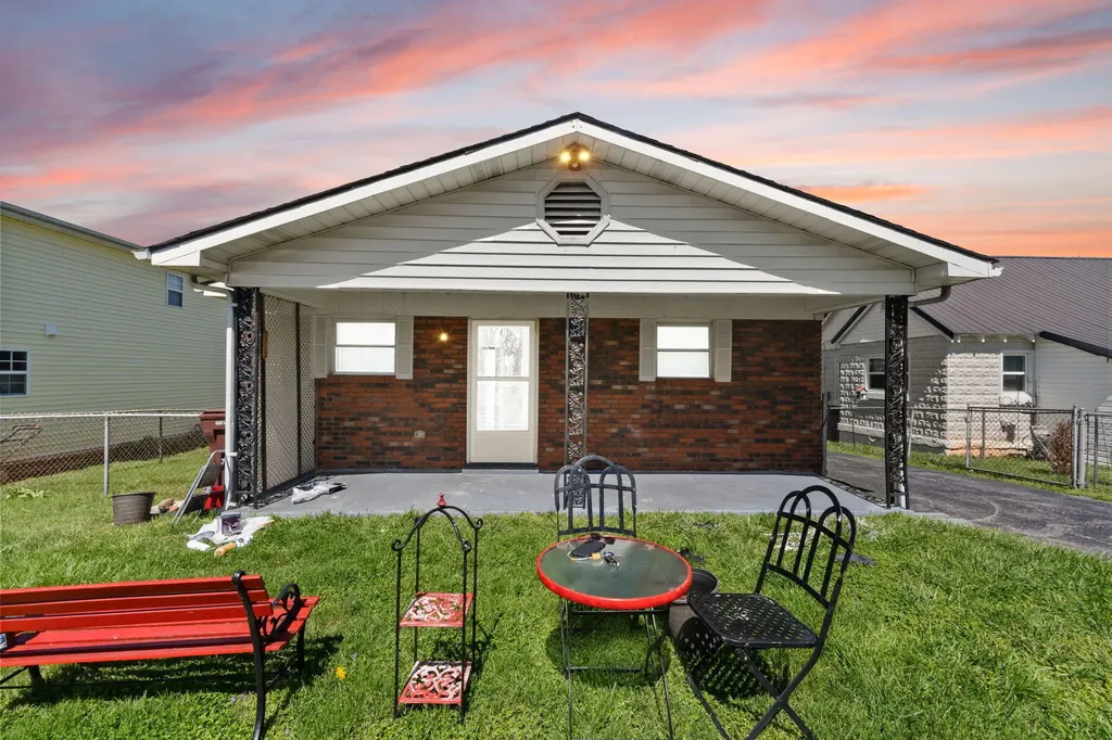 203 Speedway Drive Somerset KY 42503