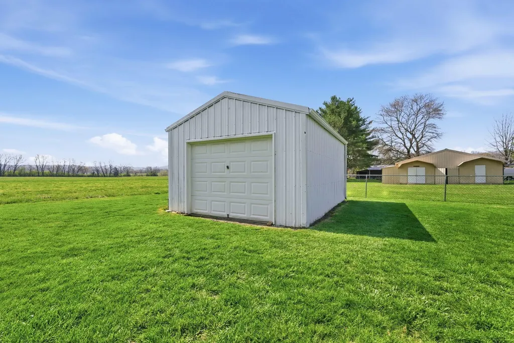 121 Meadow Lark Drive Crab Orchard KY 40419