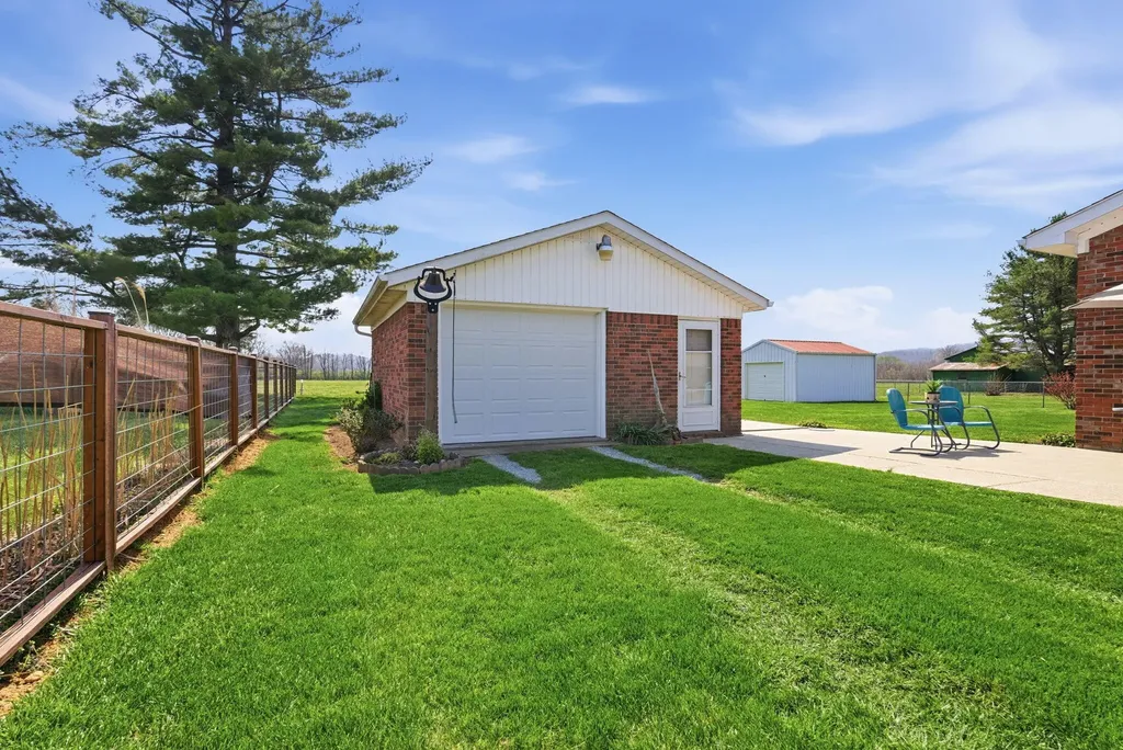 121 Meadow Lark Drive Crab Orchard KY 40419