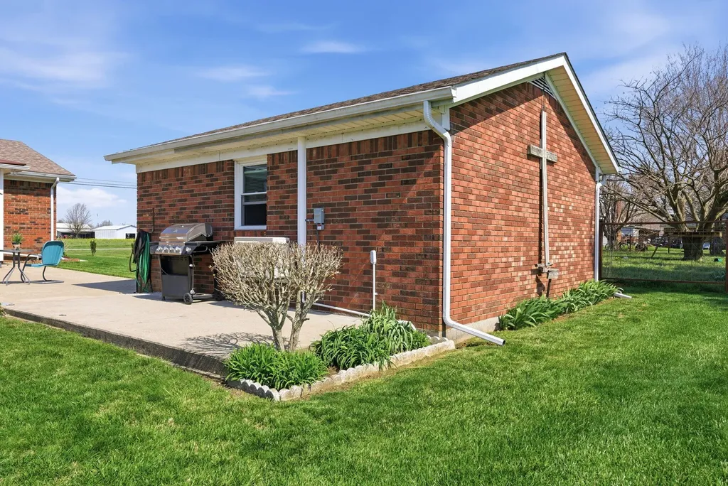 121 Meadow Lark Drive Crab Orchard KY 40419