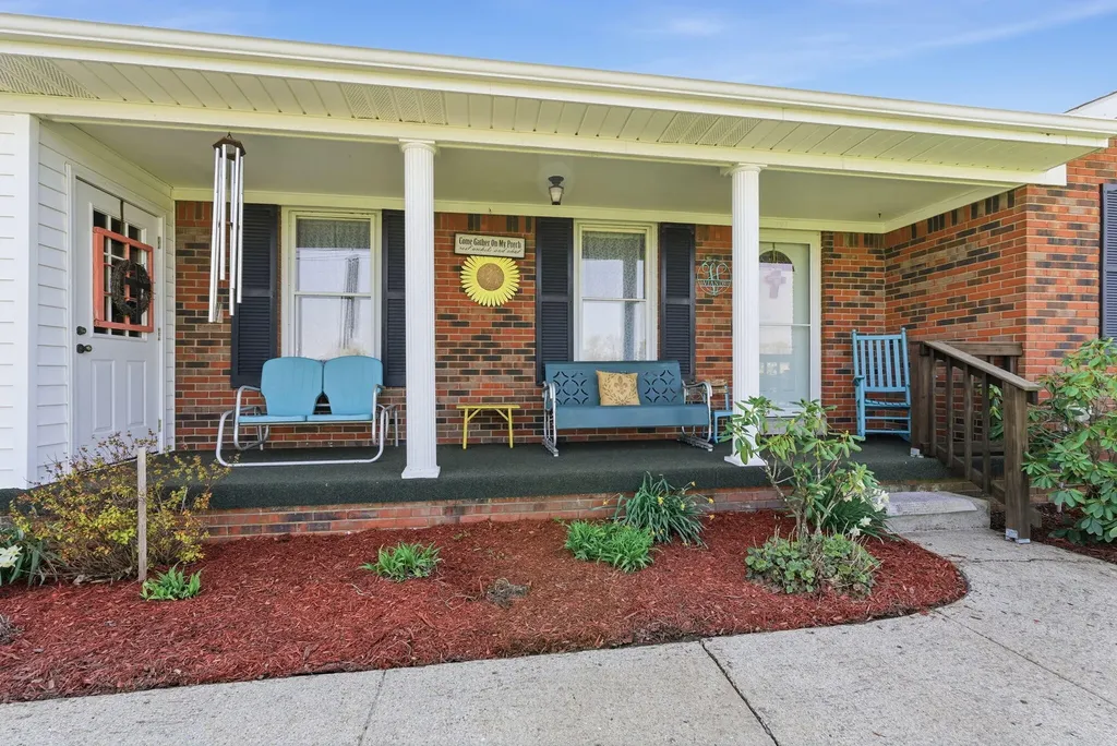 121 Meadow Lark Drive Crab Orchard KY 40419