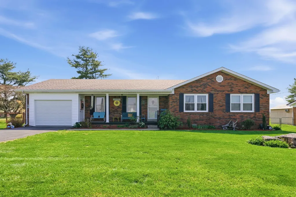 121 Meadow Lark Drive Crab Orchard KY 40419