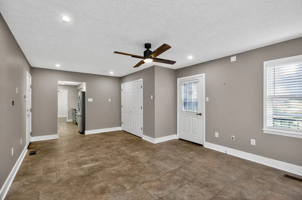429 Marsailles Road Versailles KY 40383