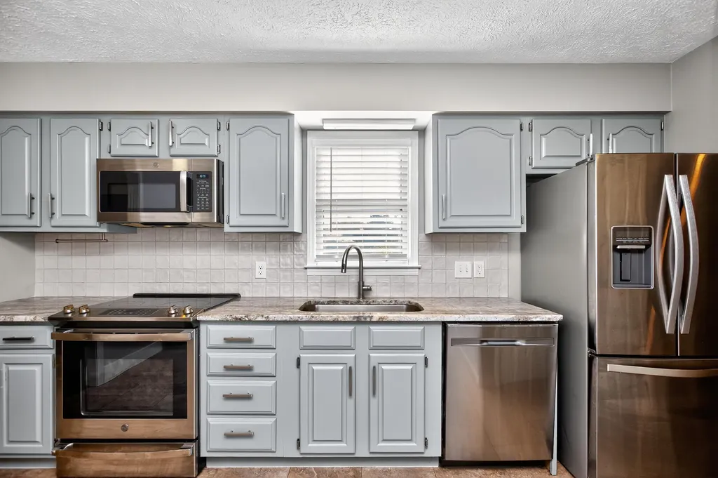 429 Marsailles Road Versailles KY 40383