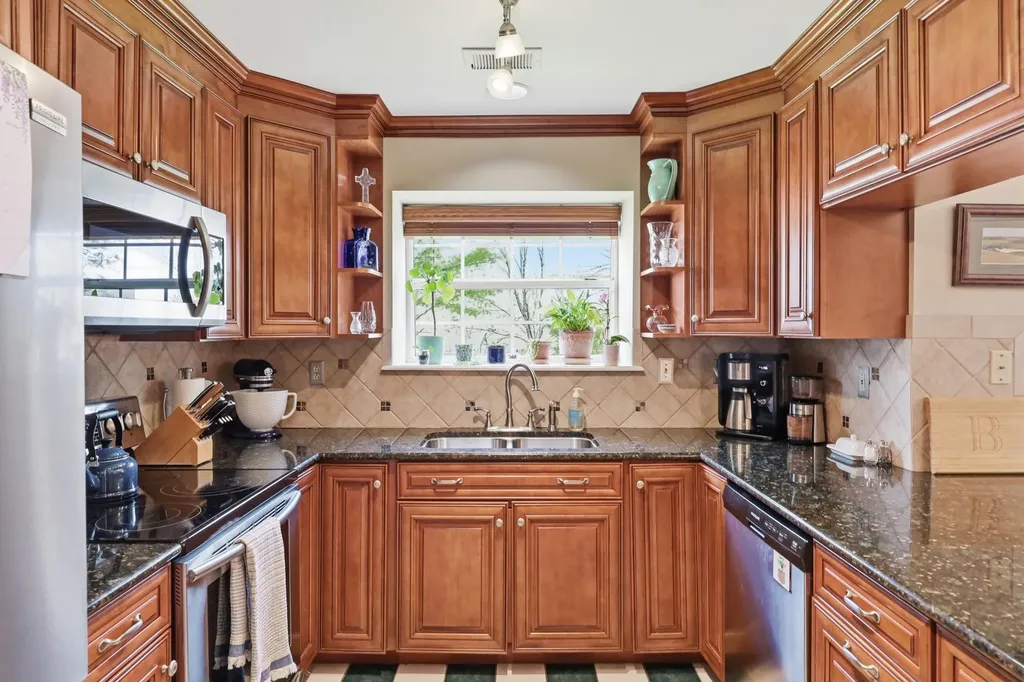 2029 Blackhorse Lane Lexington KY 40503