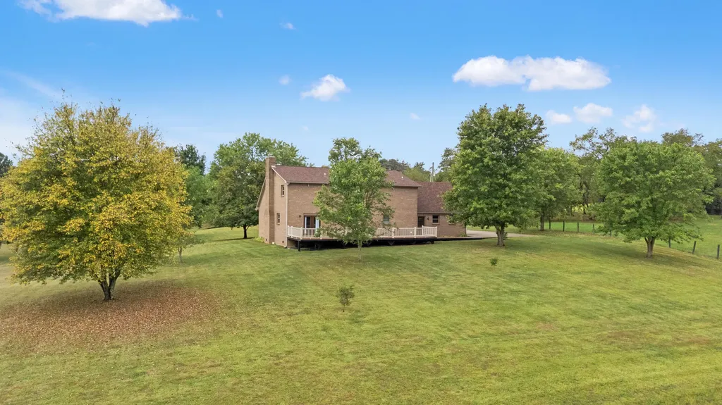 1233 Johnson Road Lawrenceburg KY 40342