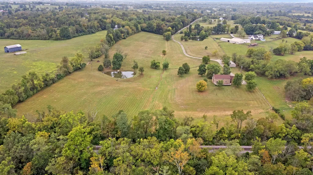 1233 Johnson Road Lawrenceburg KY 40342