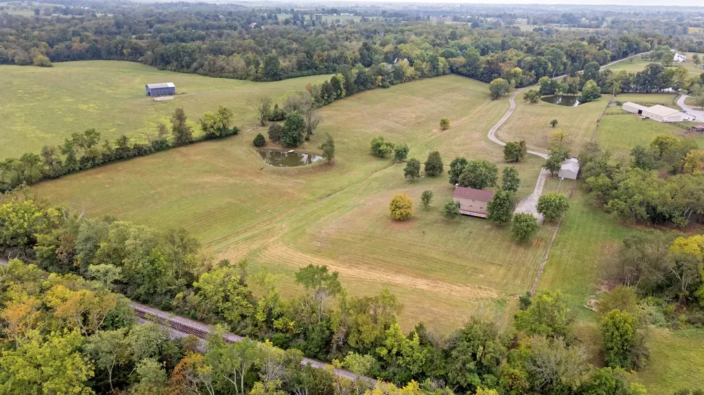 1233 Johnson Road Lawrenceburg KY 40342