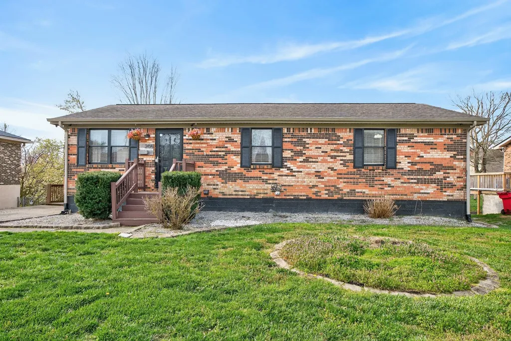 205 Laurel Lane Nicholasville KY 40356