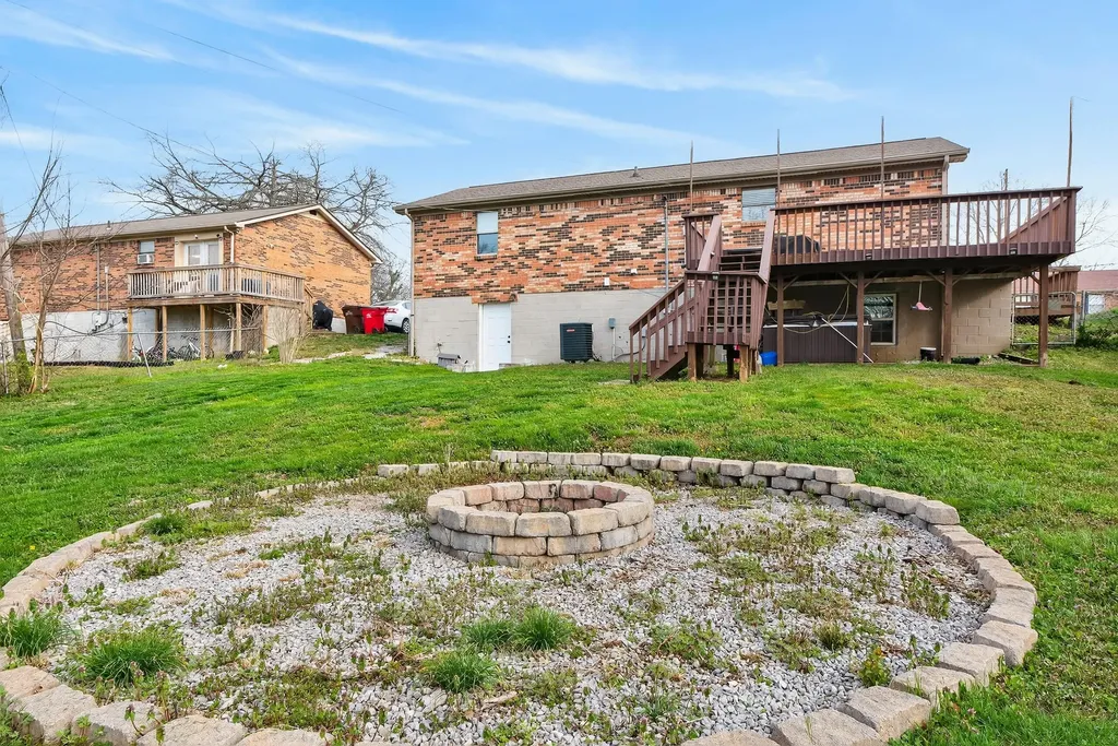205 Laurel Lane Nicholasville KY 40356