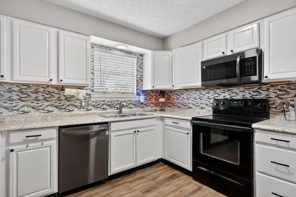 205 Laurel Lane Nicholasville KY 40356
