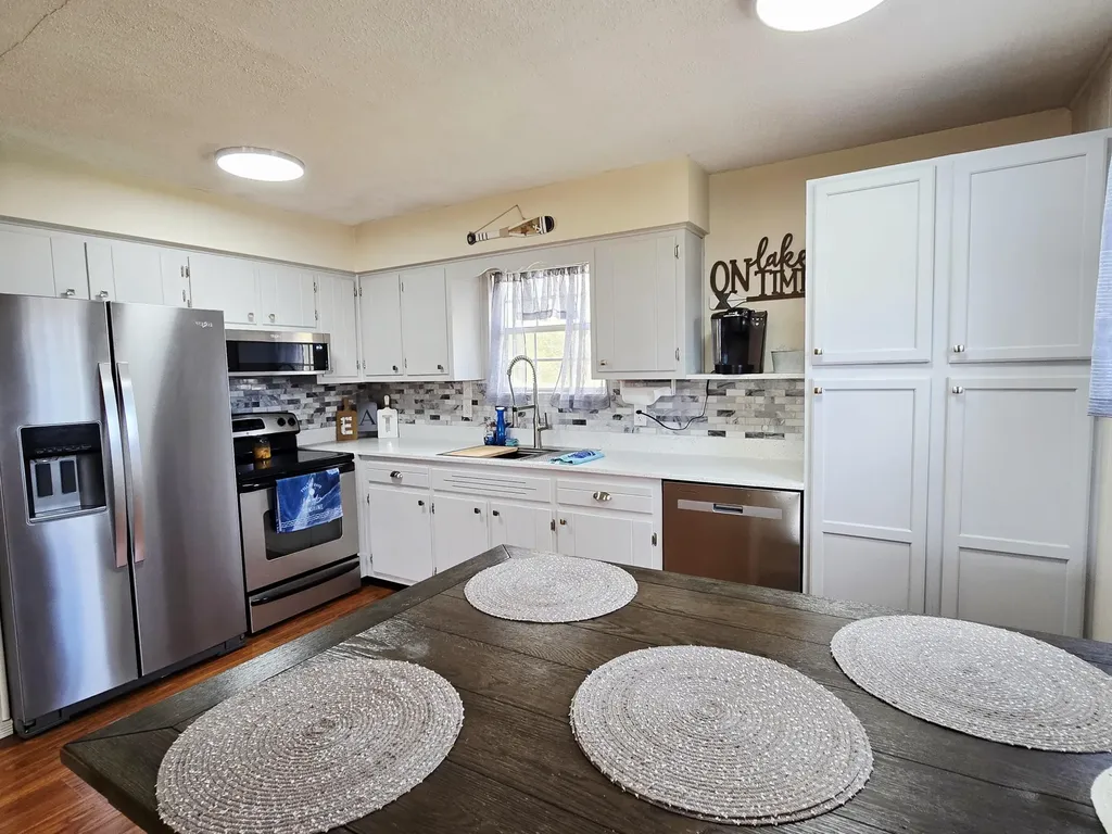150 Lakeview Circle Nancy KY 42544