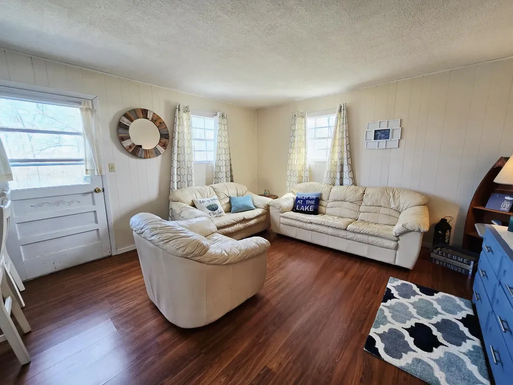 150 Lakeview Circle Nancy KY 42544