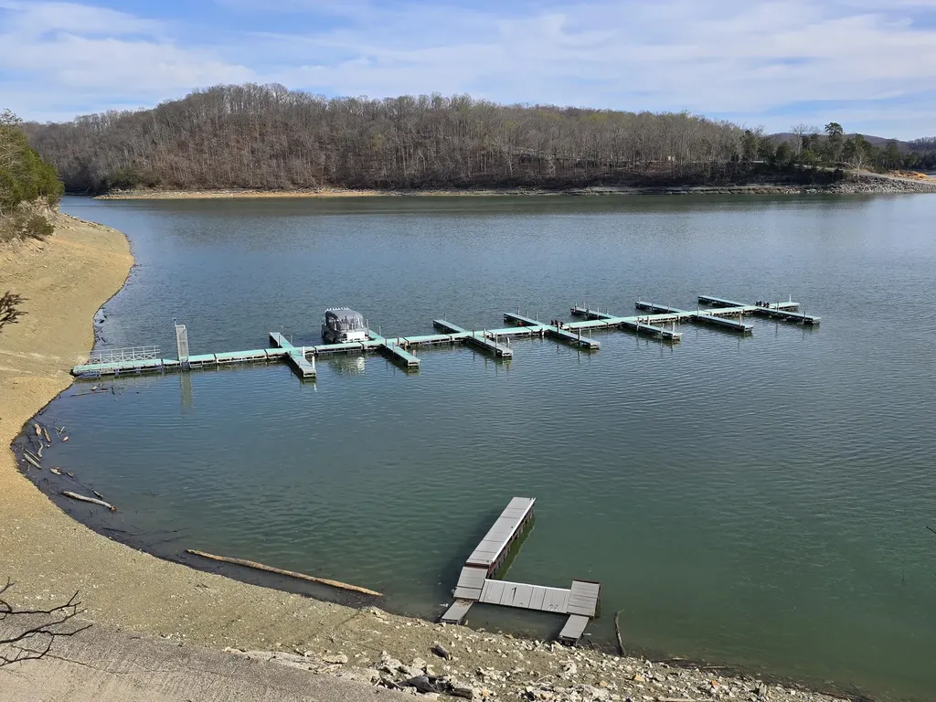 150 Lakeview Circle Nancy KY 42544