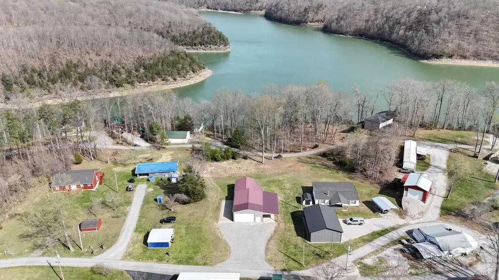 150 Lakeview Circle Nancy KY 42544