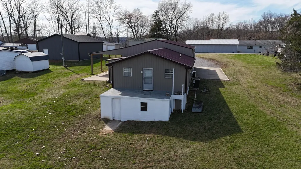 150 Lakeview Circle Nancy KY 42544