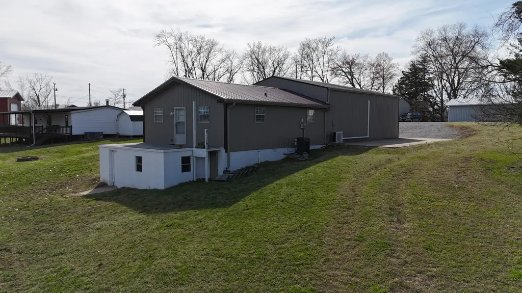 150 Lakeview Circle Nancy KY 42544