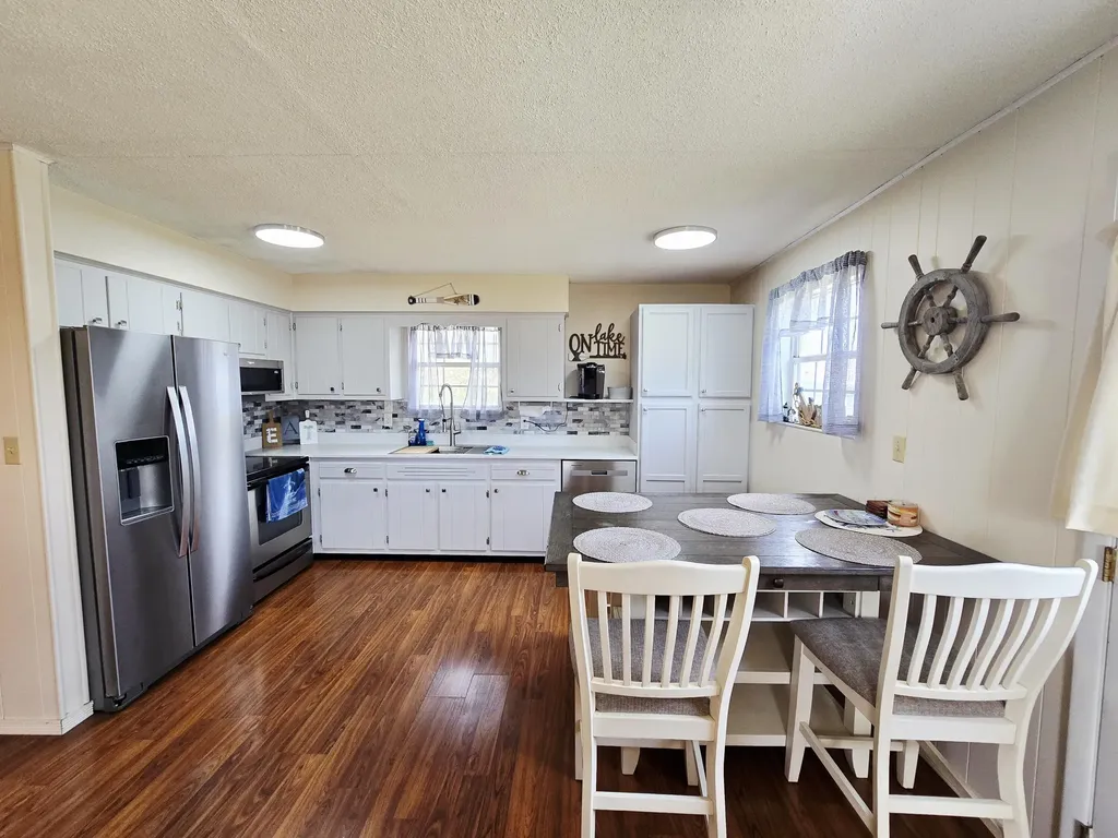 150 Lakeview Circle Nancy KY 42544