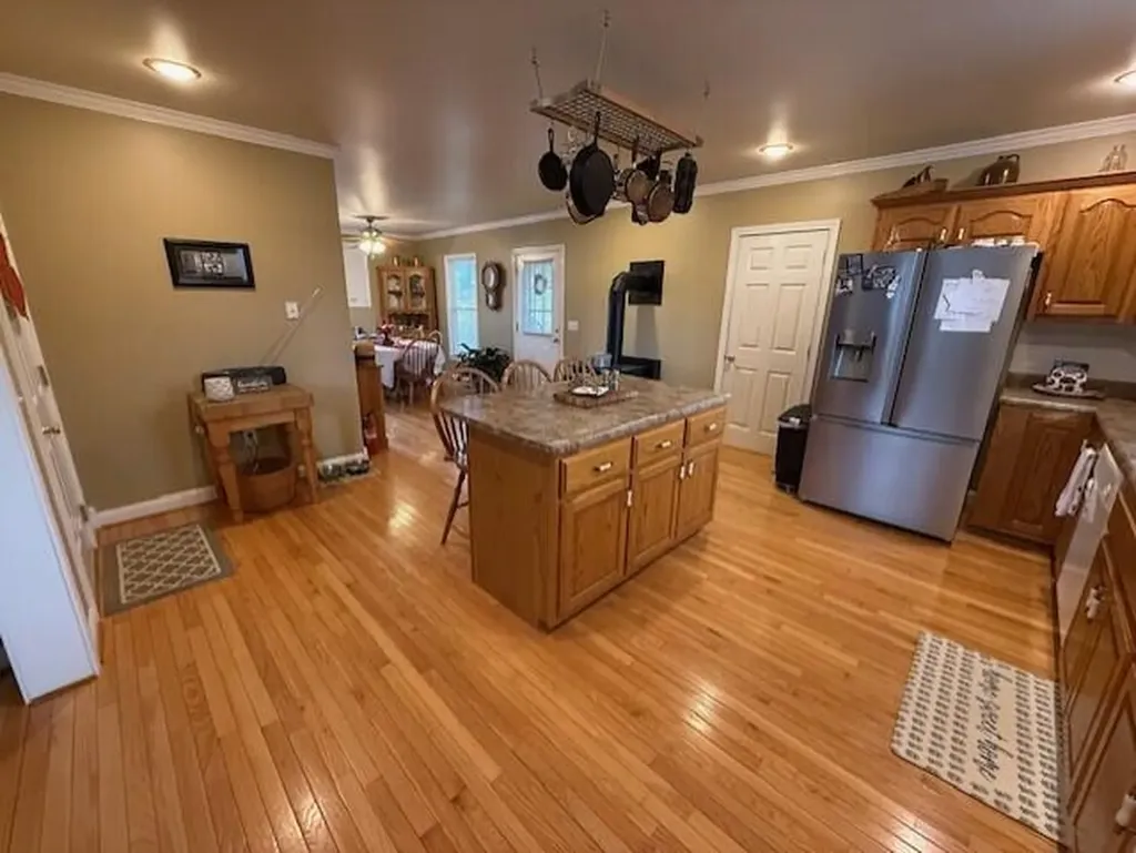 973 Levy Road Paris KY 40361