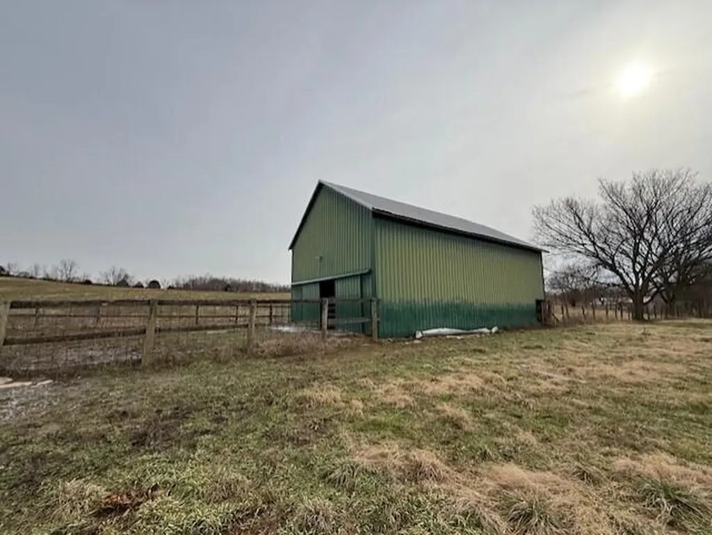 973 Levy Road Paris KY 40361
