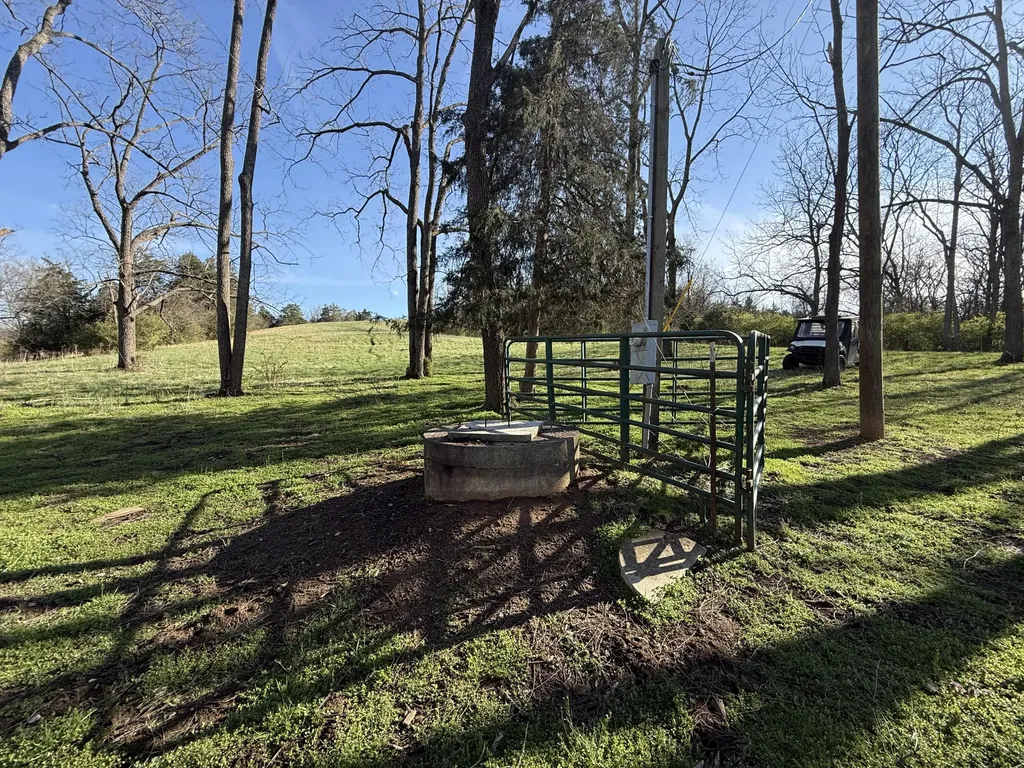 973 Levy Road Paris KY 40361