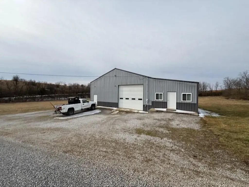973 Levy Road Paris KY 40361