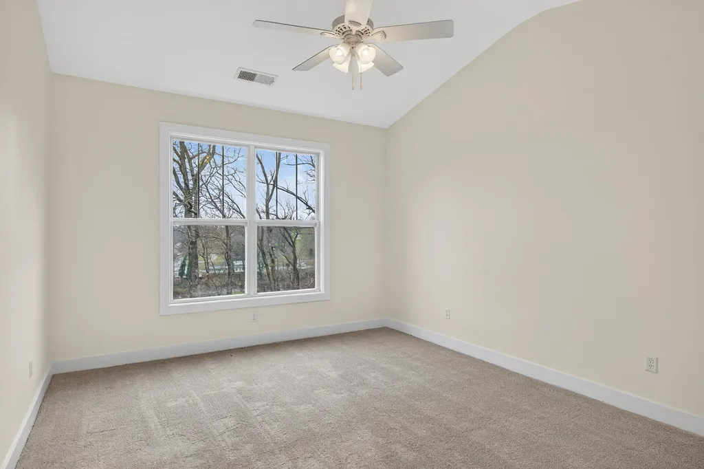 370 Persimmon Way Harrodsburg KY 40330
