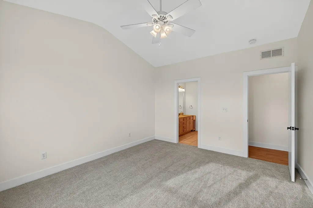 370 Persimmon Way Harrodsburg KY 40330