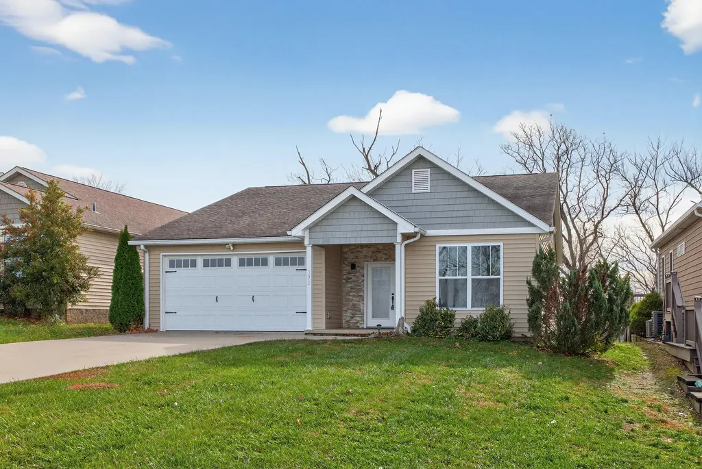 370 Persimmon Way Harrodsburg KY 40330