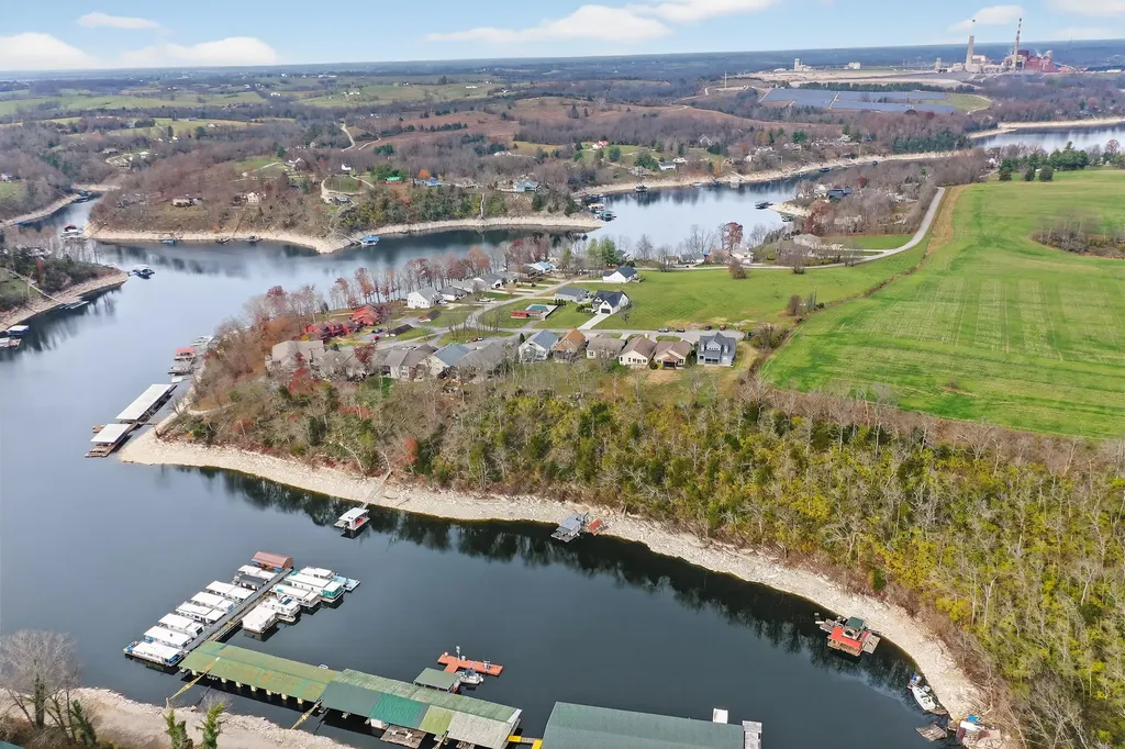 370 Persimmon Way Harrodsburg KY 40330