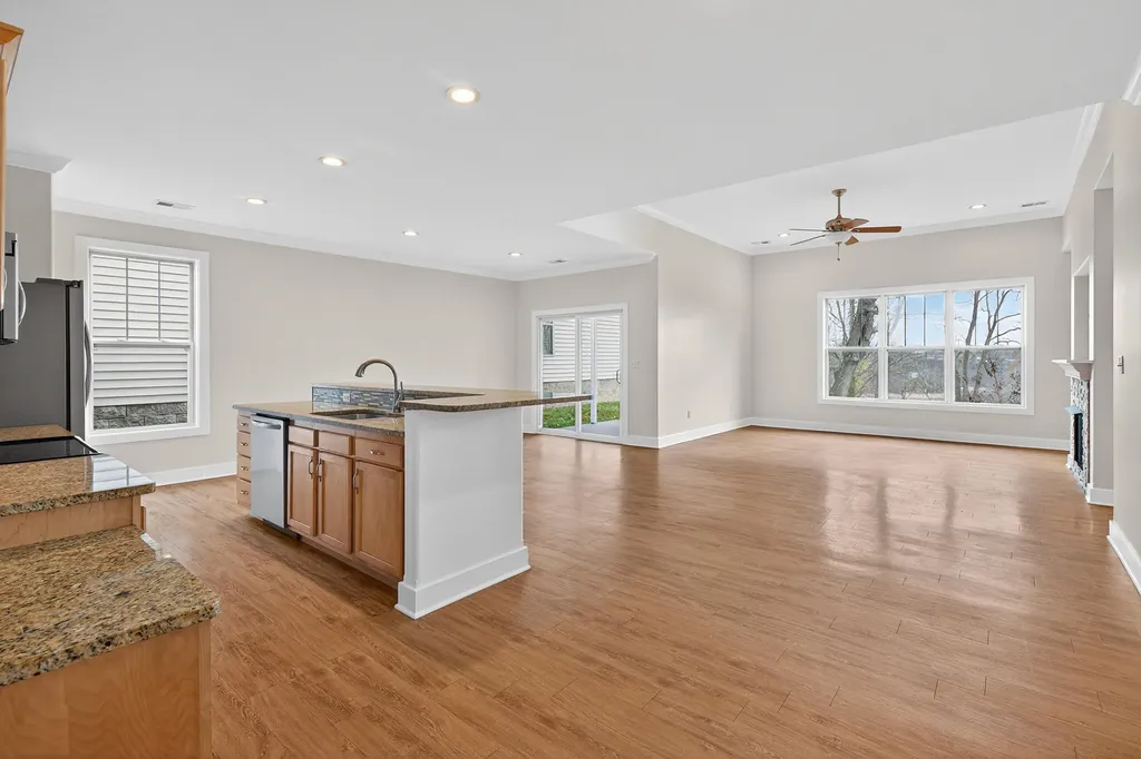 370 Persimmon Way Harrodsburg KY 40330