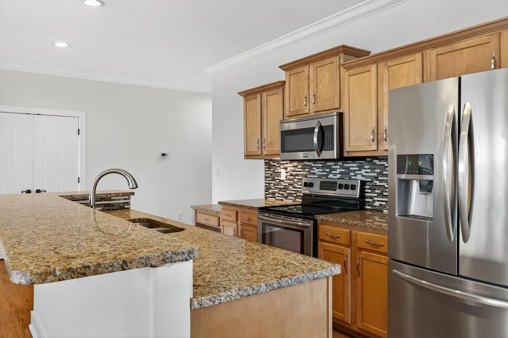 370 Persimmon Way Harrodsburg KY 40330
