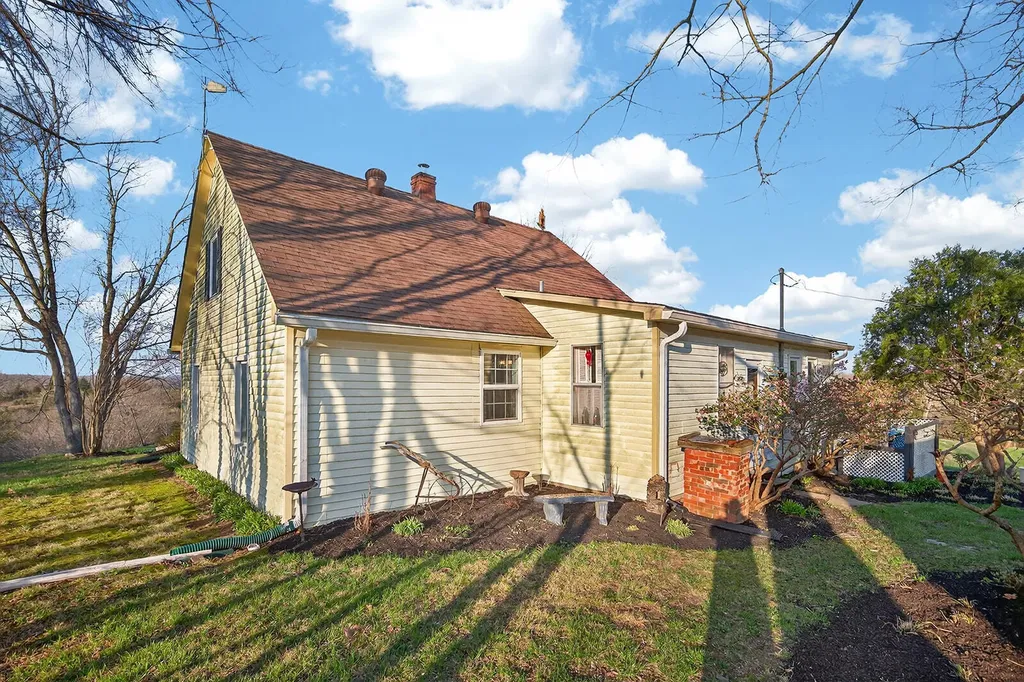 1173 Burgin Road Lawrenceburg KY 40342