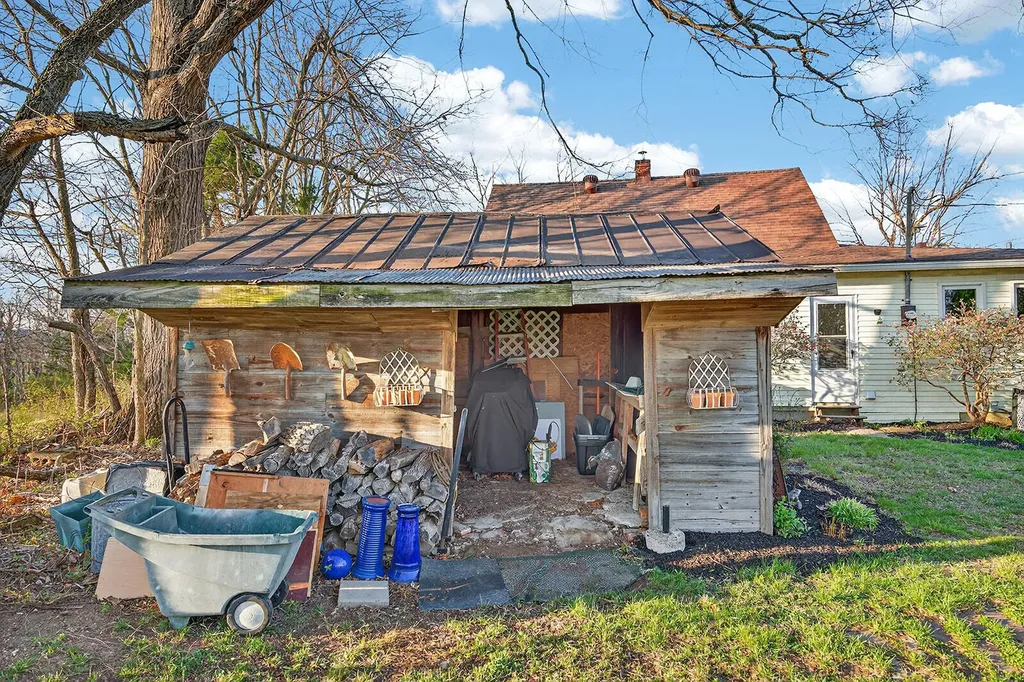 1173 Burgin Road Lawrenceburg KY 40342