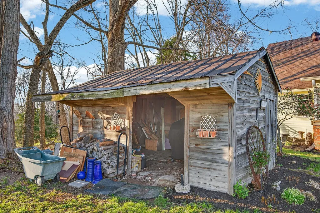 1173 Burgin Road Lawrenceburg KY 40342