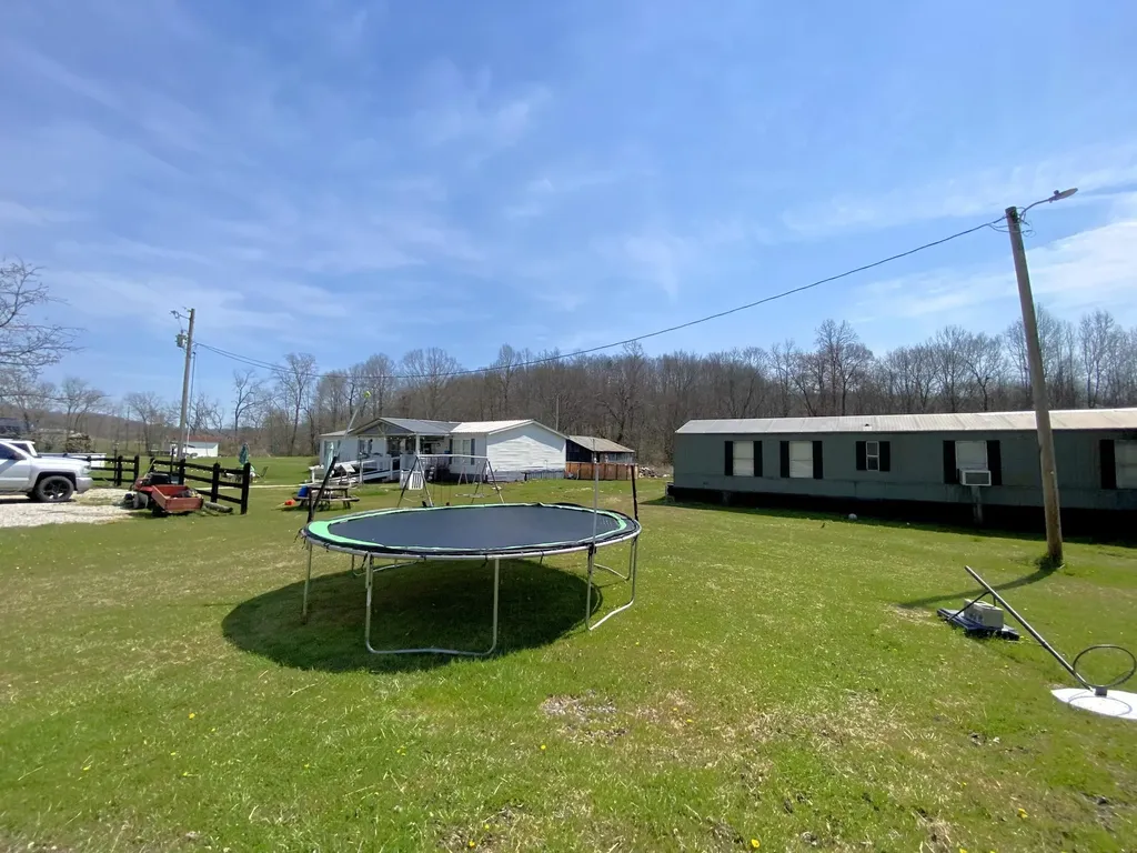 2296 Highway 3443 Annville KY 40402