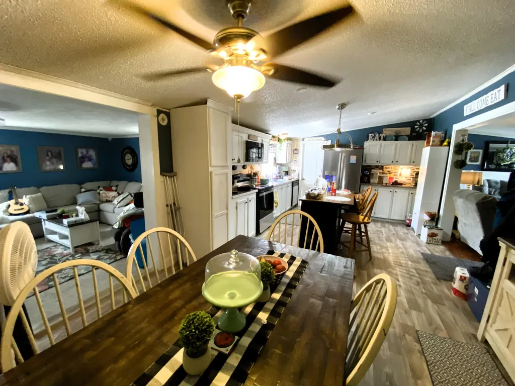 2296 Highway 3443 Annville KY 40402