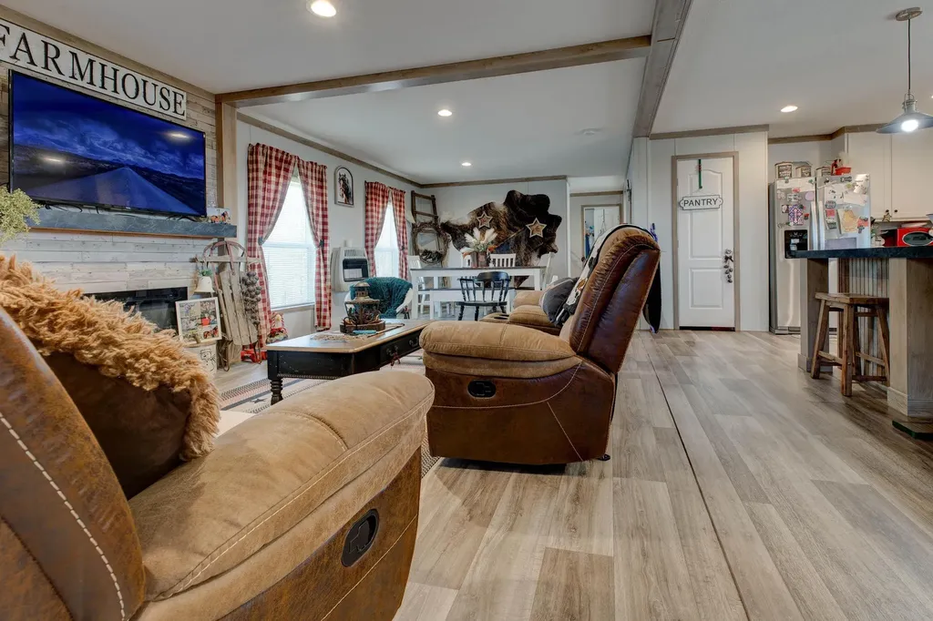 1867 Dan Ridge Road Wellington KY 40387